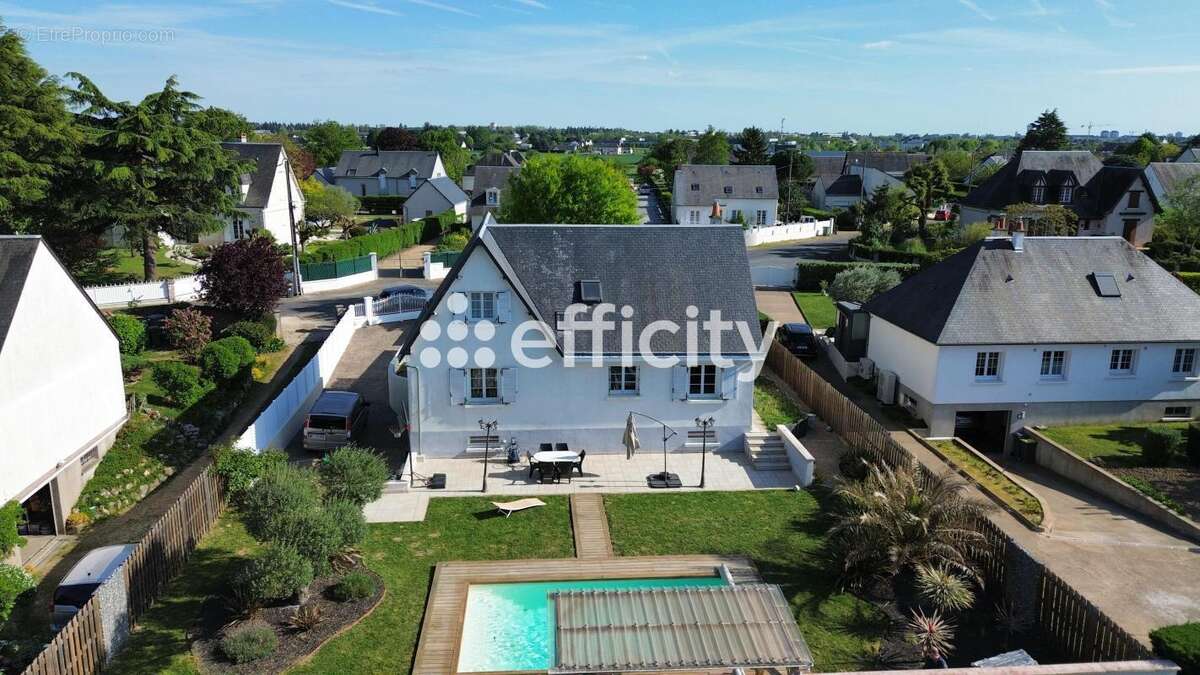 Maison à NOTRE-DAME-D'OE