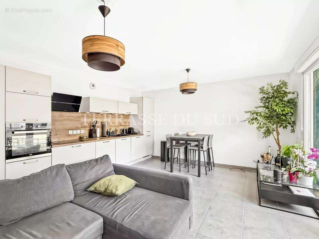 Appartement à MARSEILLE-8E