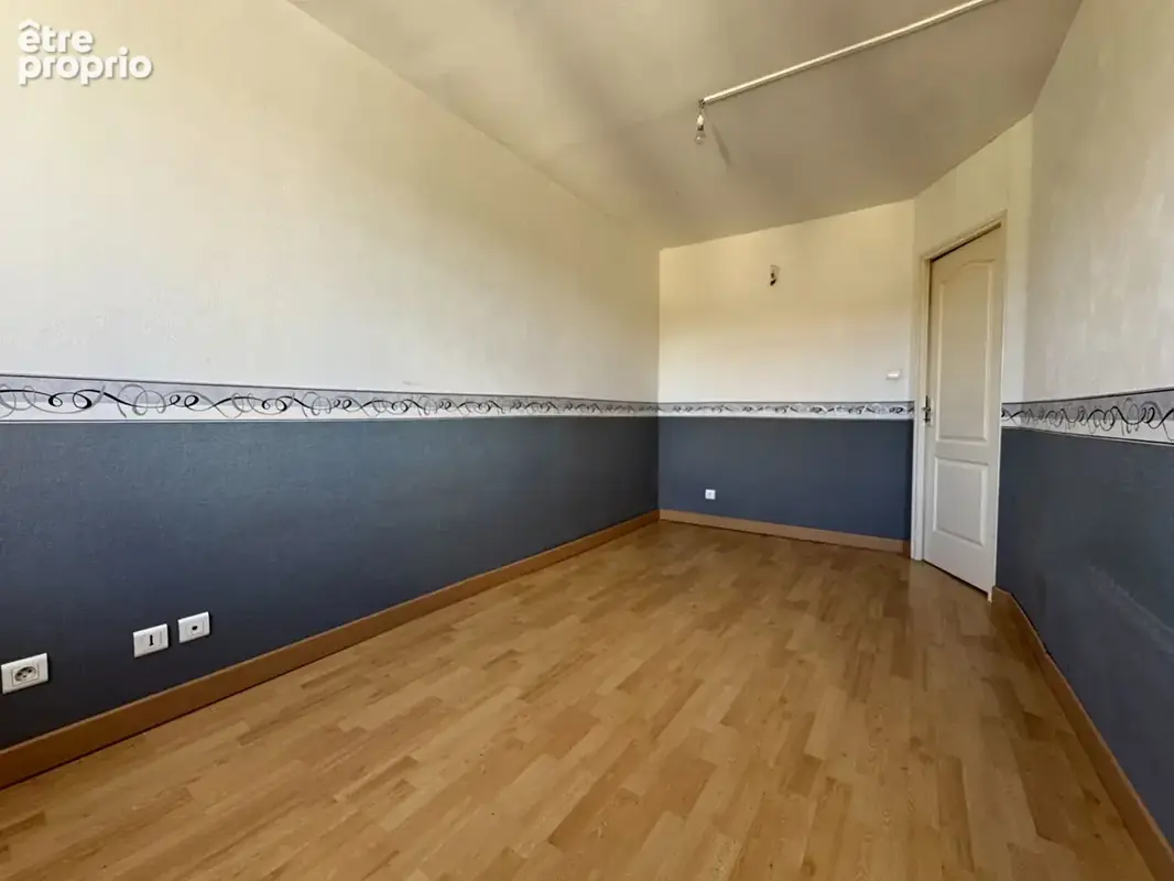 Maison Montmorot 65 m2 - 2 chambres - photo 3