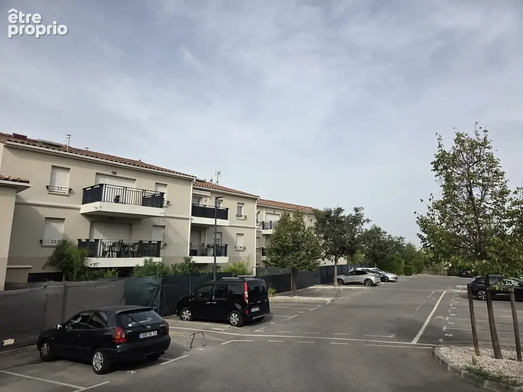 A vendre en exclusivite t2 de 50 m2 environ avec terrasse avec 2 places de parkings privatif - photo 3