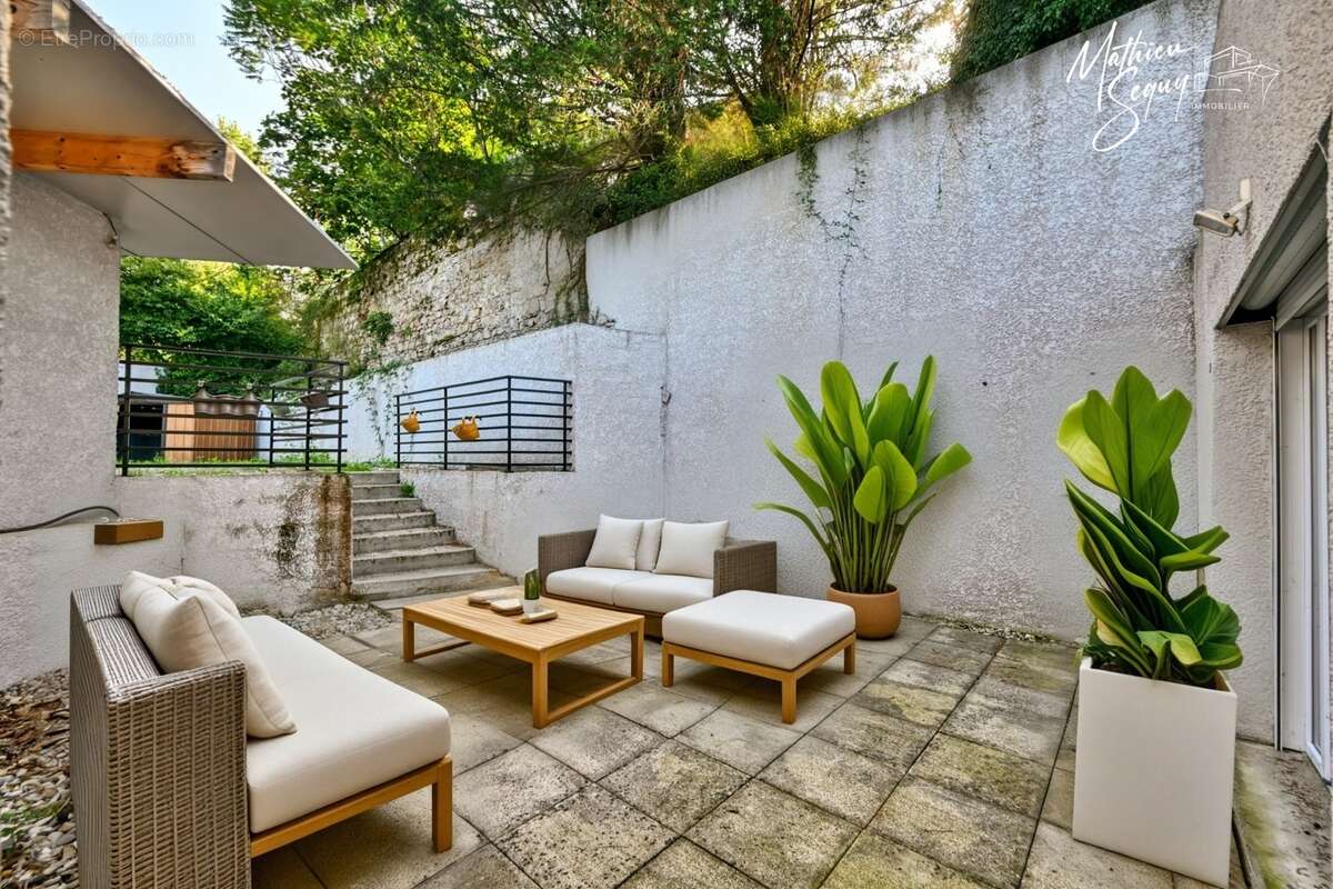 Ensemble immobilier pro/perso à St Genis Laval - photo 19