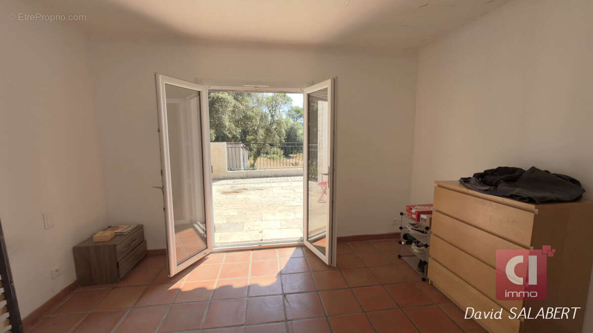 Maison d'exception à vendre à Brignoles - 7 pièces, piscine et grand terrain - photo 12
