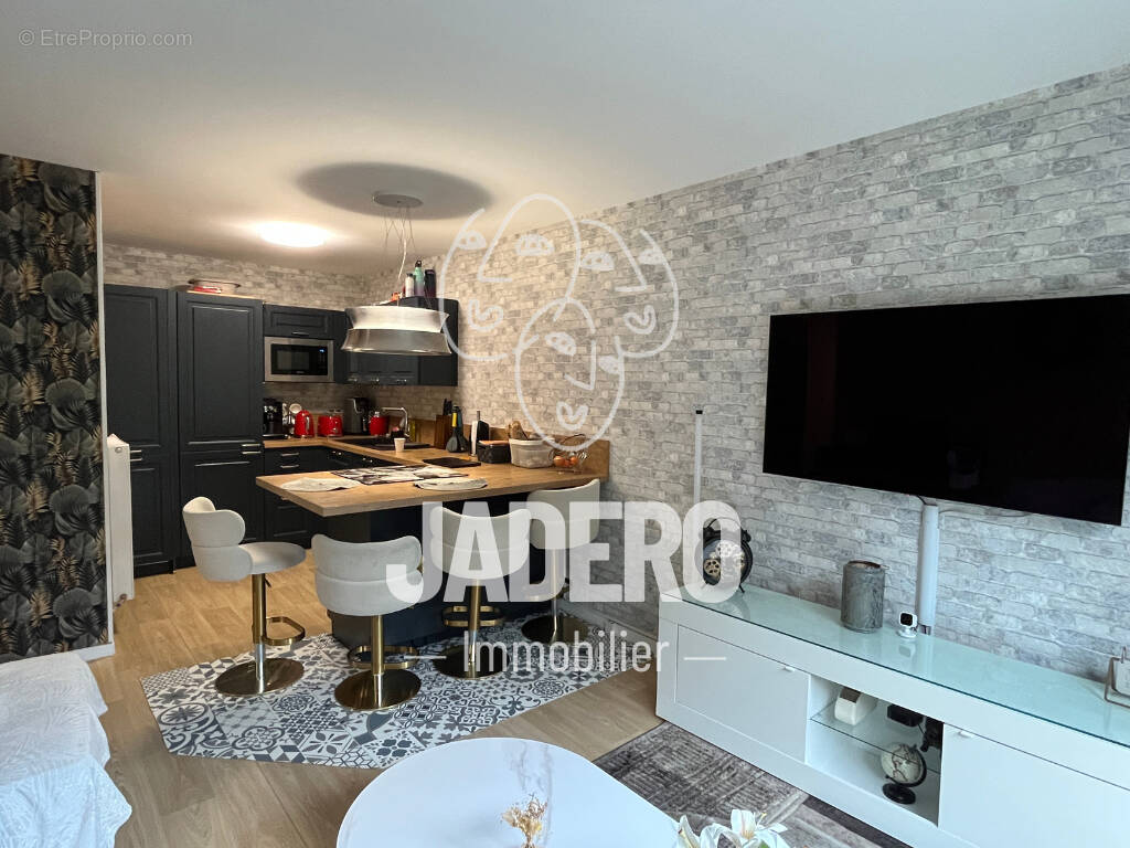 Appartement à LE MESNIL-ESNARD