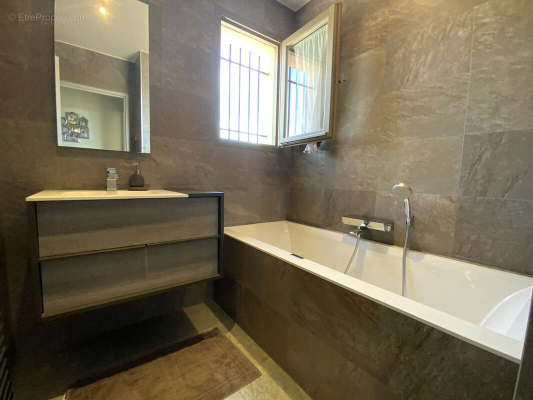 À 10 min d’Uzès   Mas contemporain d’exception avec piscine et prestations haut de gamme - photo 15