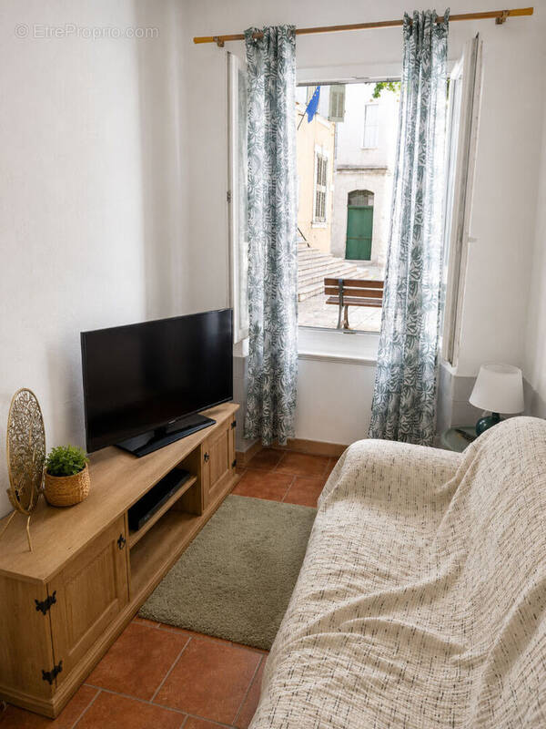 Appartement à VARAGES