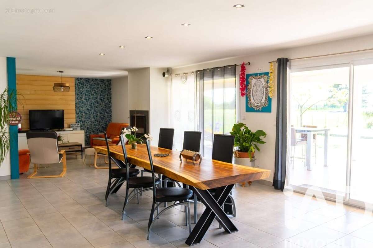 Maison 130 m² à Goudourville  - photo 3