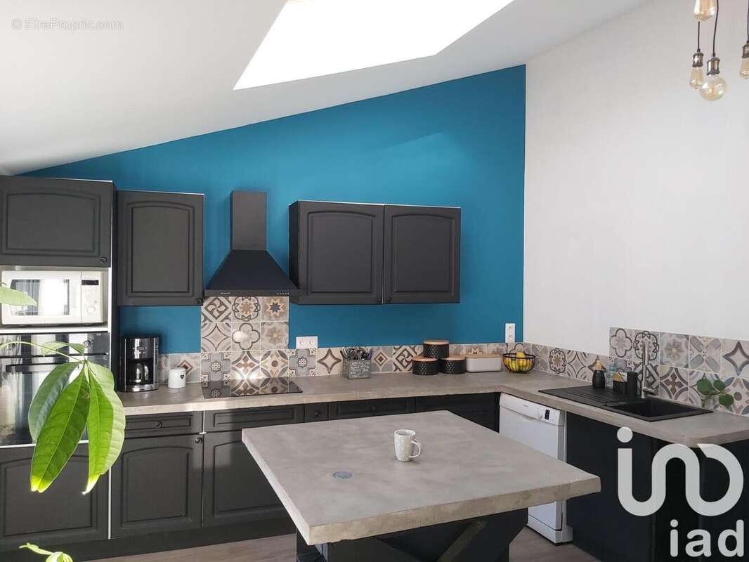 Maison 215 m² à Nieul-Le-Dolent  - photo 4