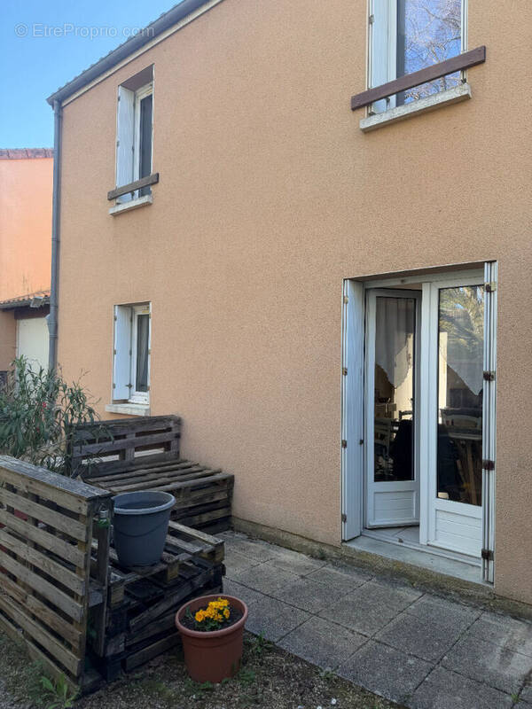 Maison à JAUNAY-CLAN