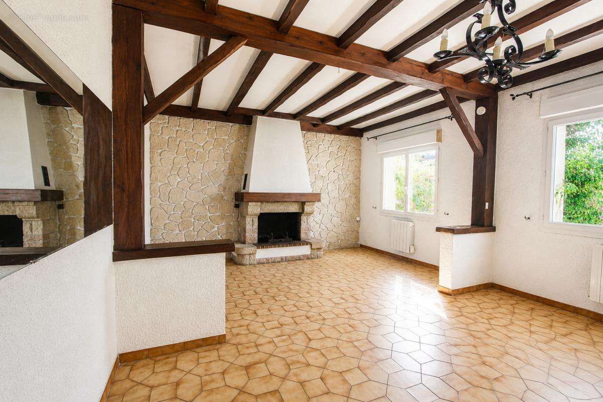 Maison à COURSAN