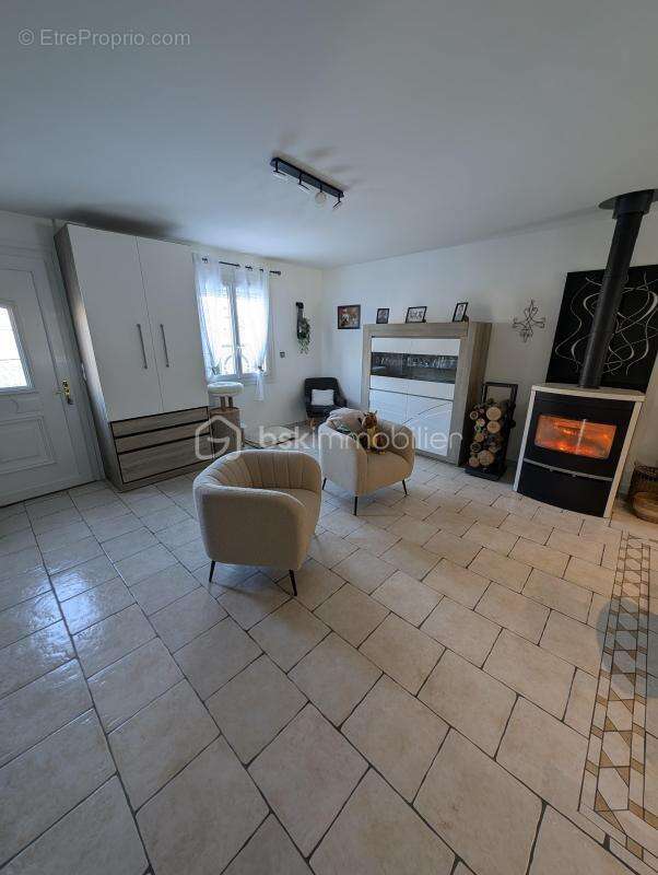 Maison à BRETEUIL