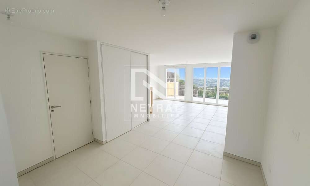 T4 maison duplex - au coeur du village et a proximite immediate de toutes commodites - photo 11