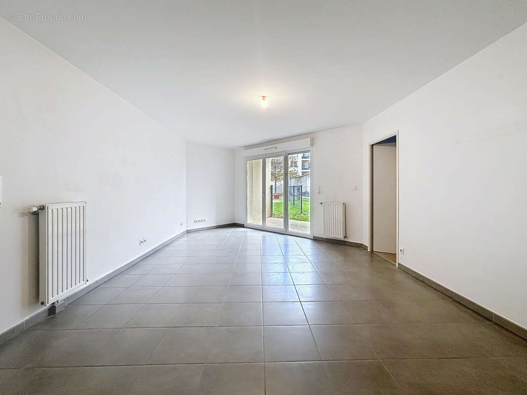 Appartement à LYON-8E