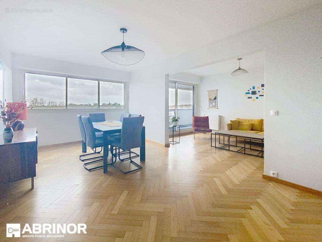 Appartement à MONS-EN-BAROEUL