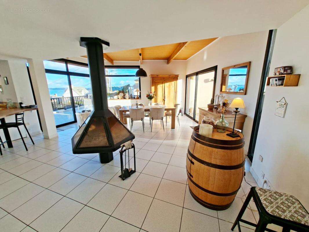 Maison à LOCQUIREC