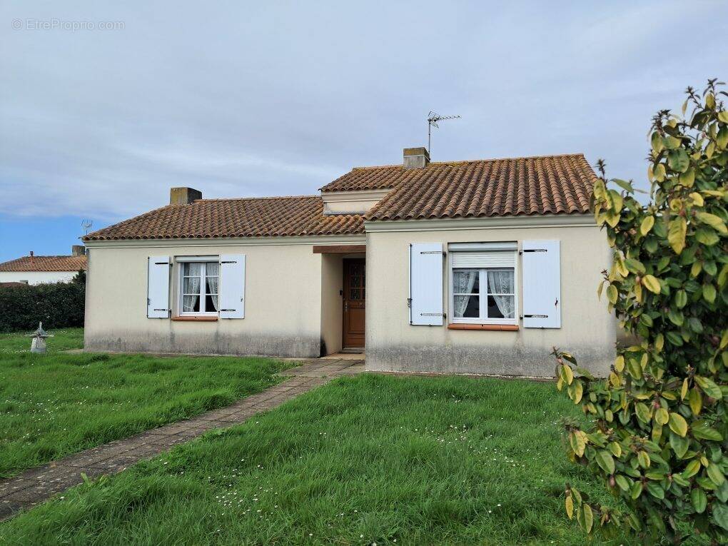 Maison à BOUIN
