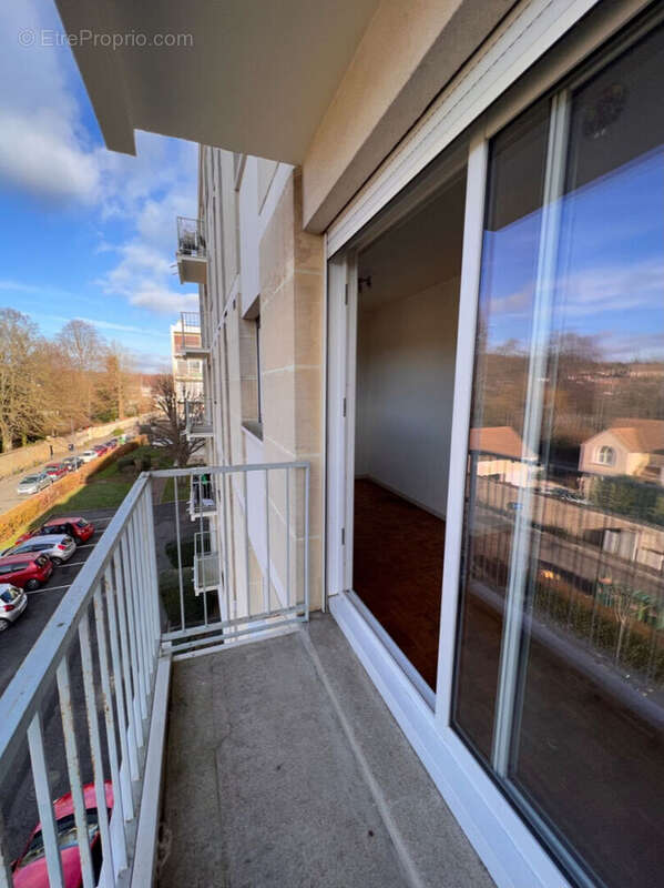 Appartement à EPERNON