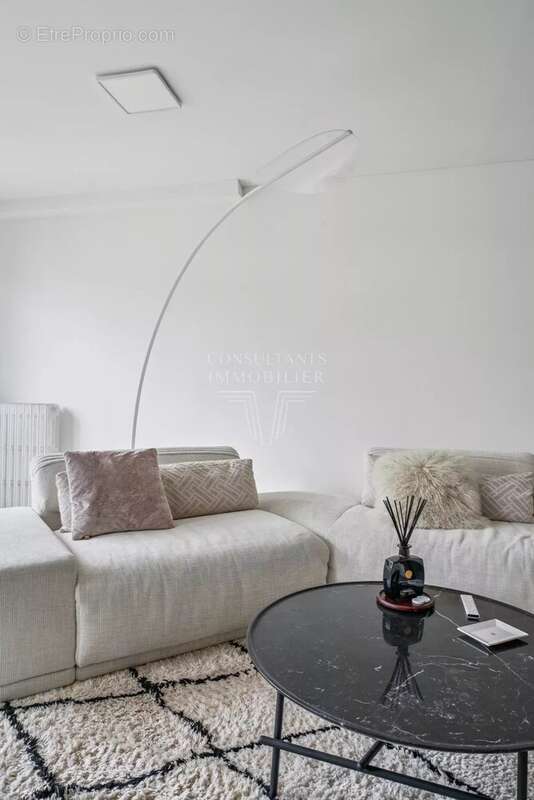 Appartement à COURBEVOIE