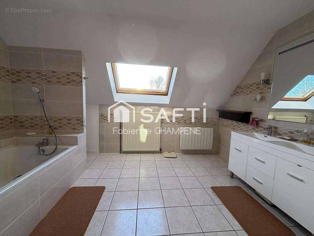 Maison 303 m² à Le Deschaux  - photo 9