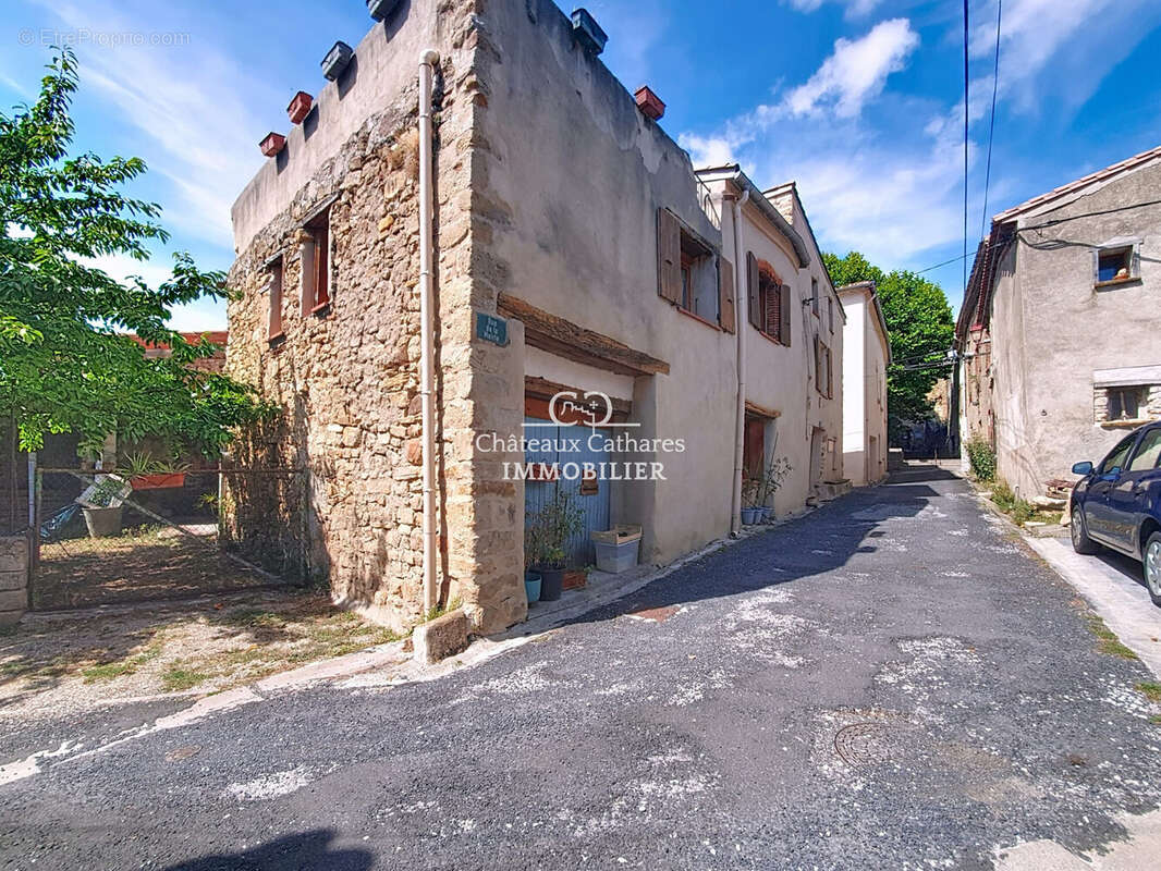 Maison à CUBIERES-SUR-CINOBLE