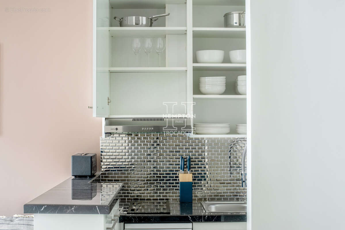 Appartement à PARIS-17E