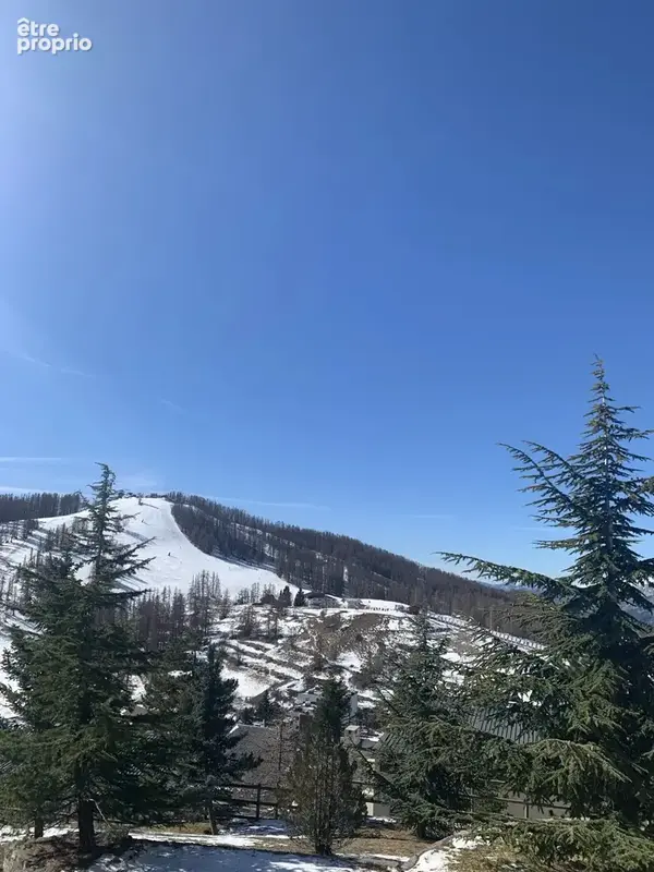 Terrain à DALUIS