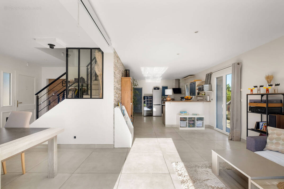 Photo 1 - Maison à MARENNES