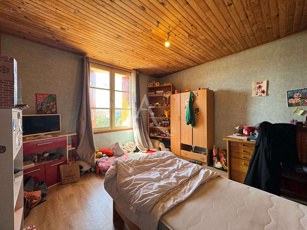Maison Venansault- 5 chambres 130m2 - photo 5