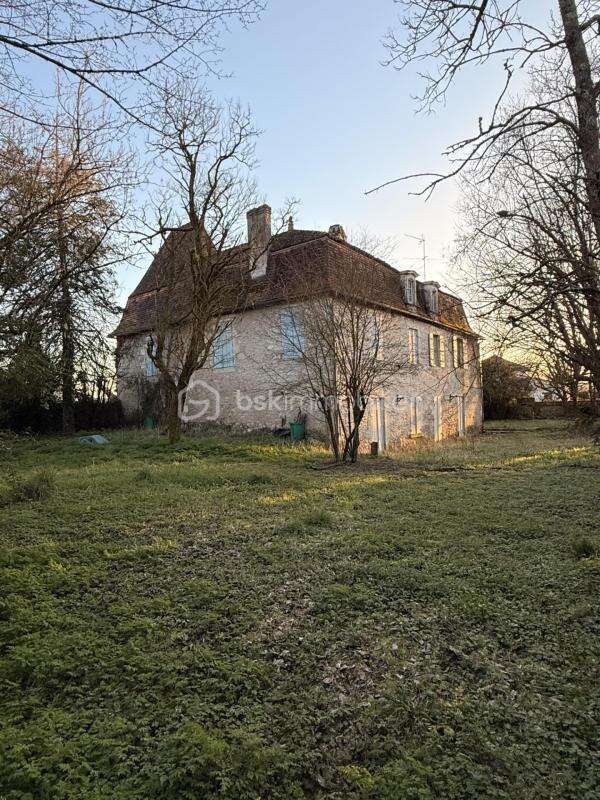 Maison à ANTONNE-ET-TRIGONANT
