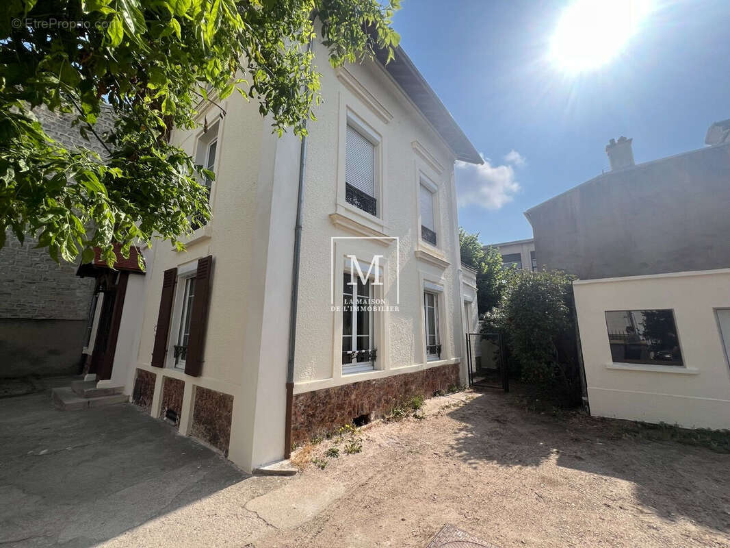 Appartement à MAISONS-LAFFITTE