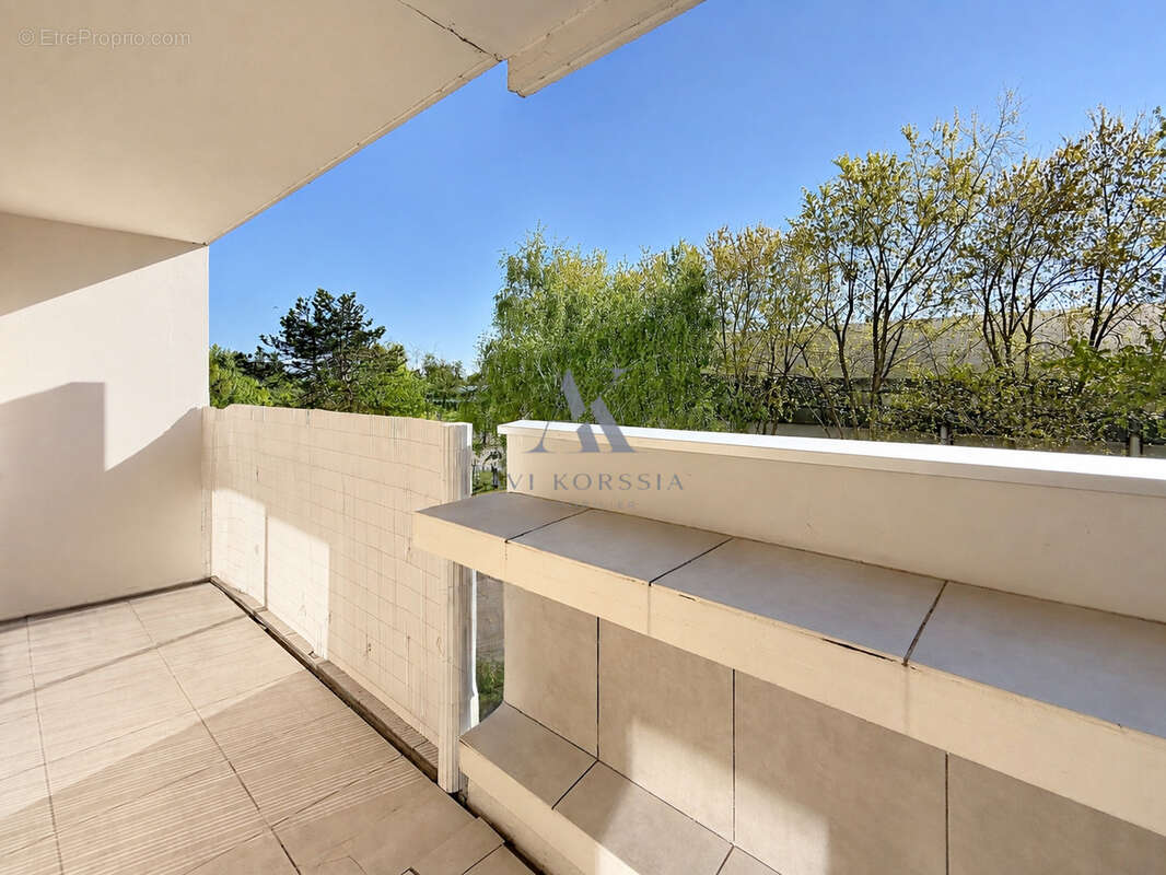 Décines-Charpieu   Appartement T4 95 m2 avec balcon et climatisation - photo 10