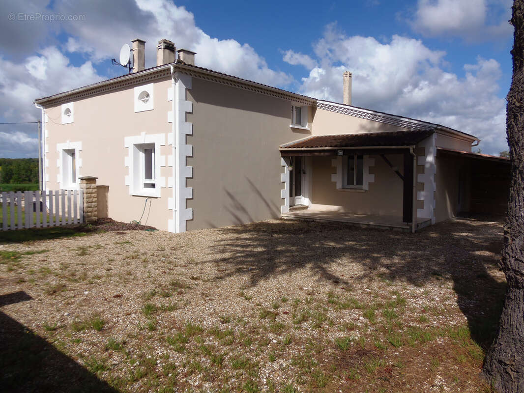 Maison à SAINT-FORT-SUR-GIRONDE