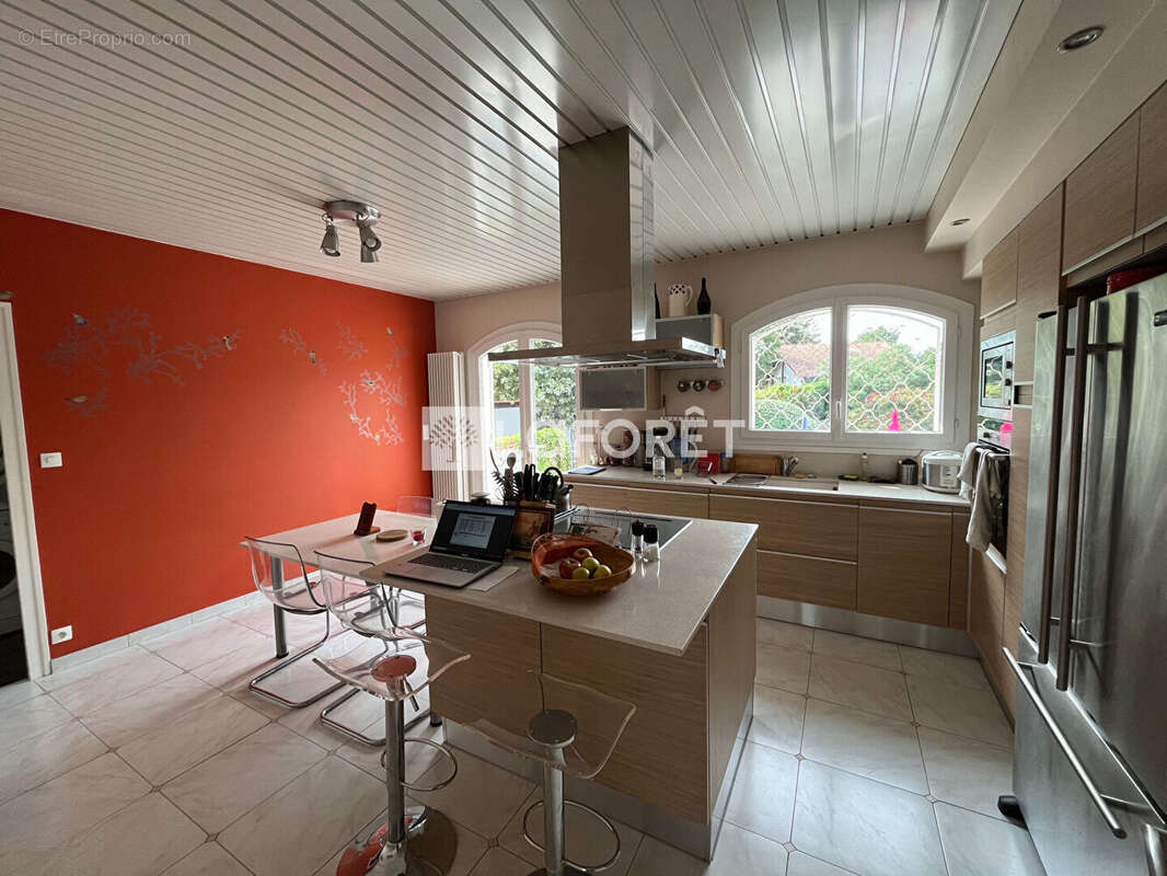 Maison à MARTIGNAS-SUR-JALLE