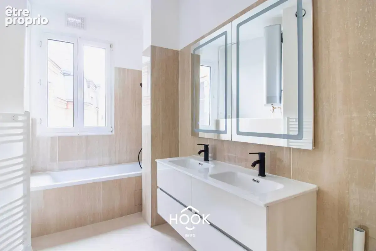 Rue de Tocqueville : 80 m² rénové, 6e étage avec ascenseur, immeuble Art nouveau - photo 10