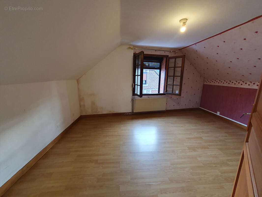 Maison à SAINT-QUENTIN