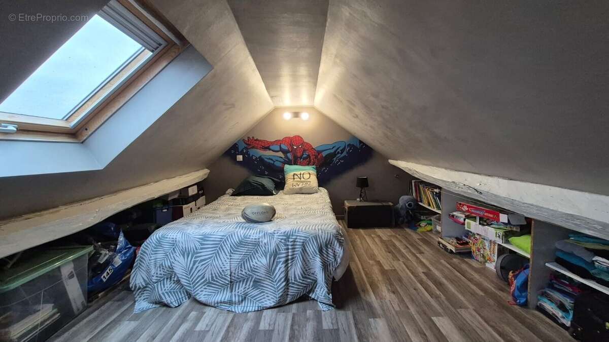 Maison à SAVIGNY-LE-TEMPLE