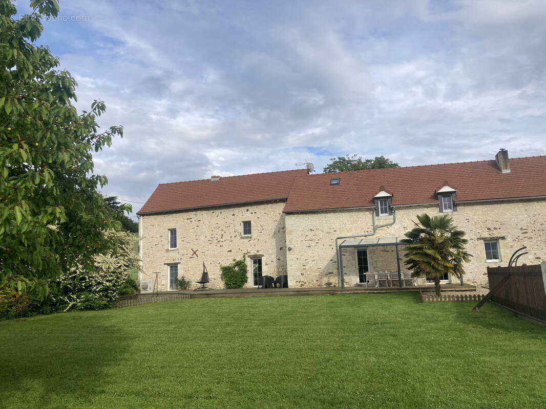 Maison à DANGE-SAINT-ROMAIN