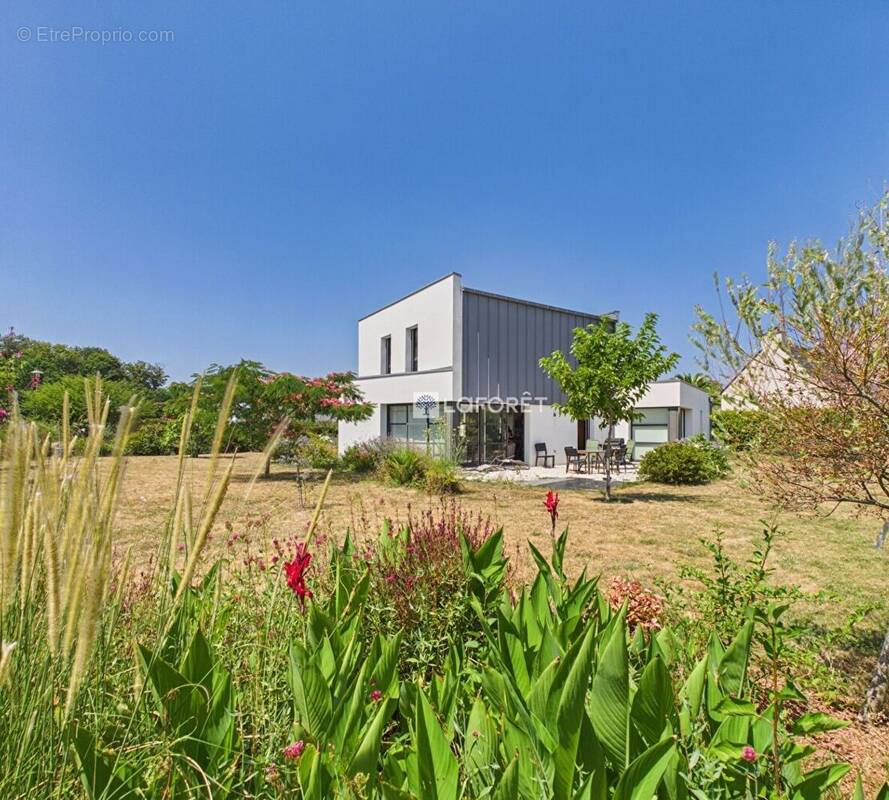 Maison à LOCTUDY