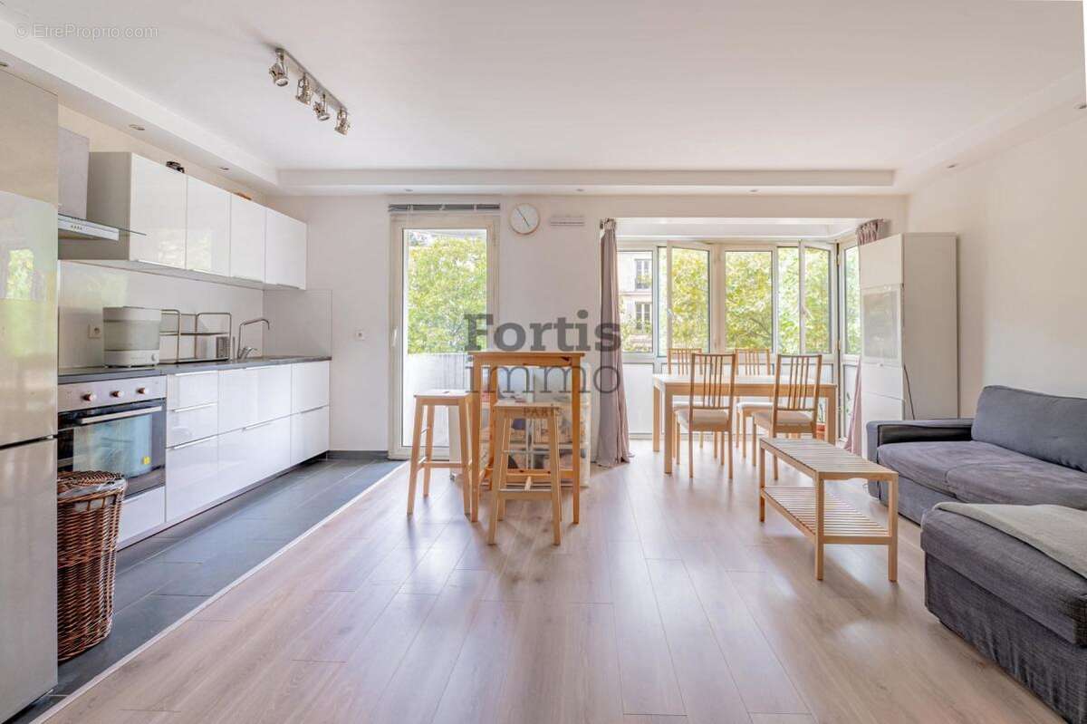 Appartement à PARIS-11E