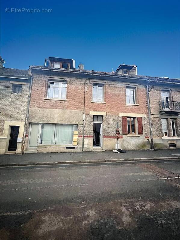 Appartement à VOUZIERS