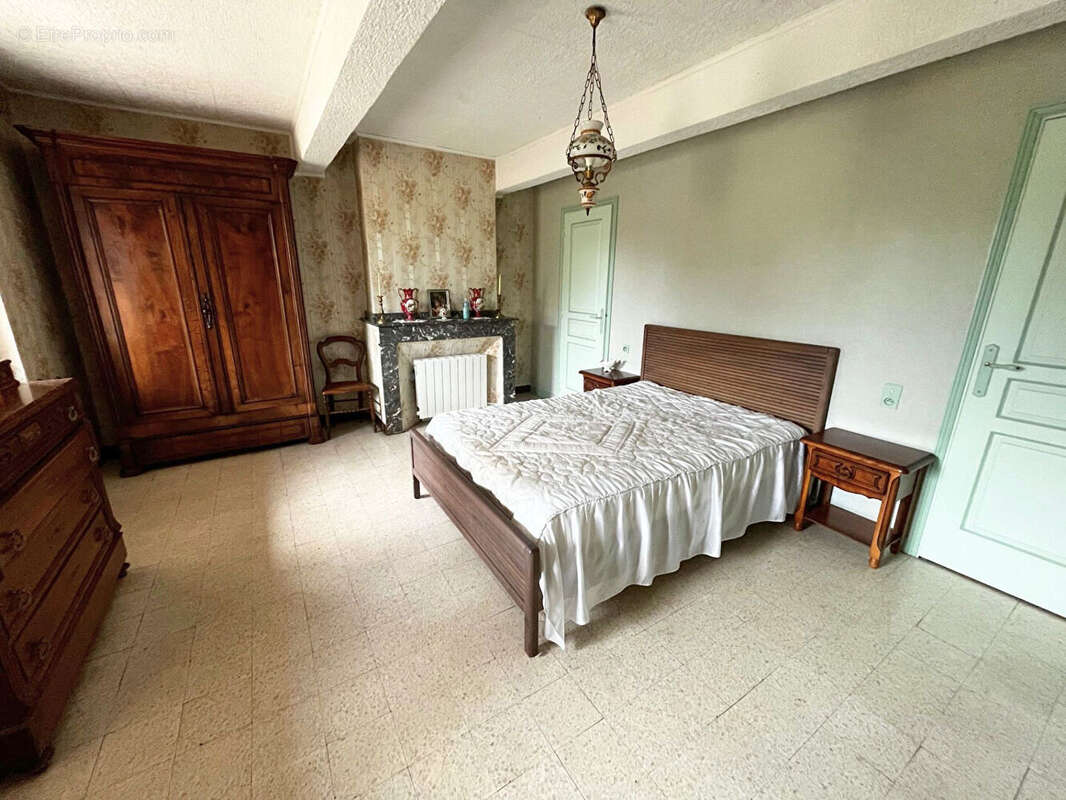 Maison à VILLENEUVE-LES-BOULOC