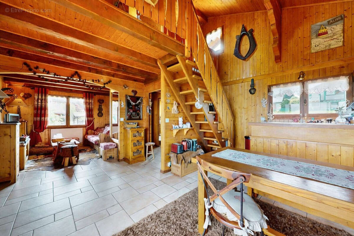 Maison à SAINT-PAUL-EN-CHABLAIS