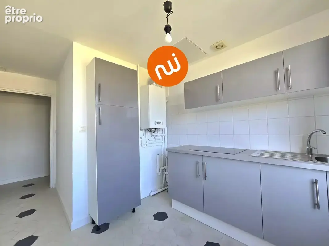 DERNIER ETAGE - T2 de 50 m² rénové – Tassin-la-Demi-Lune, à 200 m de l’Horloge - photo 3