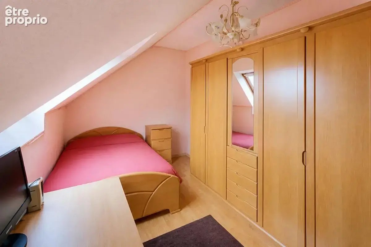 Maison de 7 pièces de 132 m² à Montigny-lès-Cormeilles - photo 9