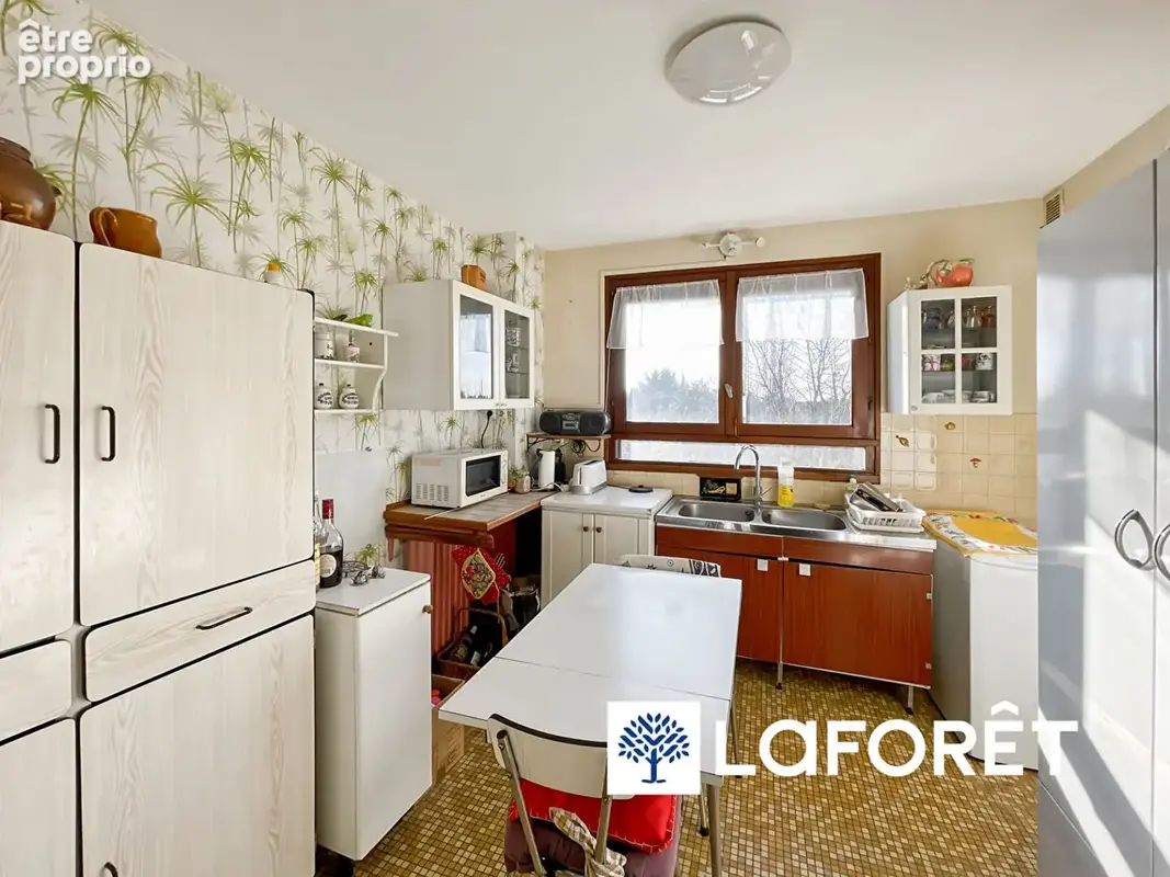 VENTE : " Résidence de l'Etang " appartement T5 (89,90 m²) à SAINTE GENEVIEVE DES BOIS - photo 3