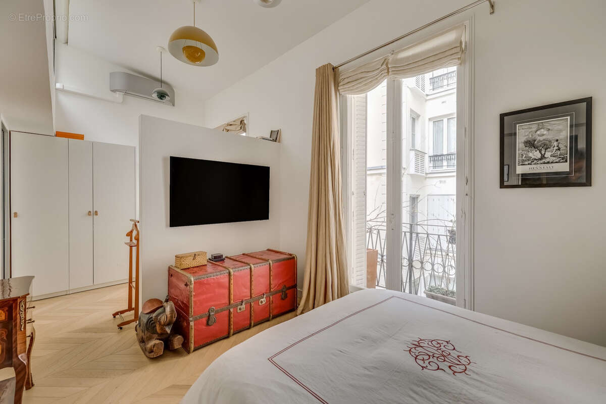 Maison à PARIS-17E