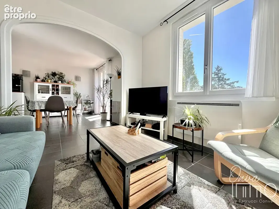 Rillieux Village - T3 65 m² lumineux avec balcon, cave et garage en option - photo 3