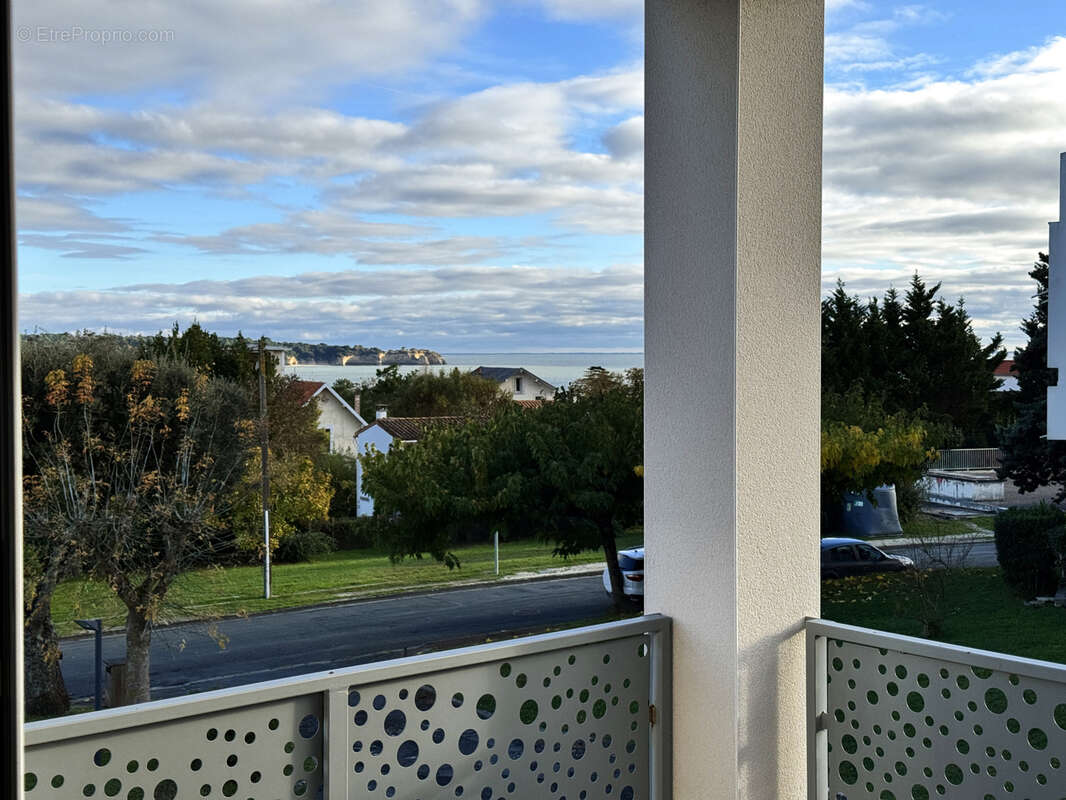 Maison à SAINT-GEORGES-DE-DIDONNE