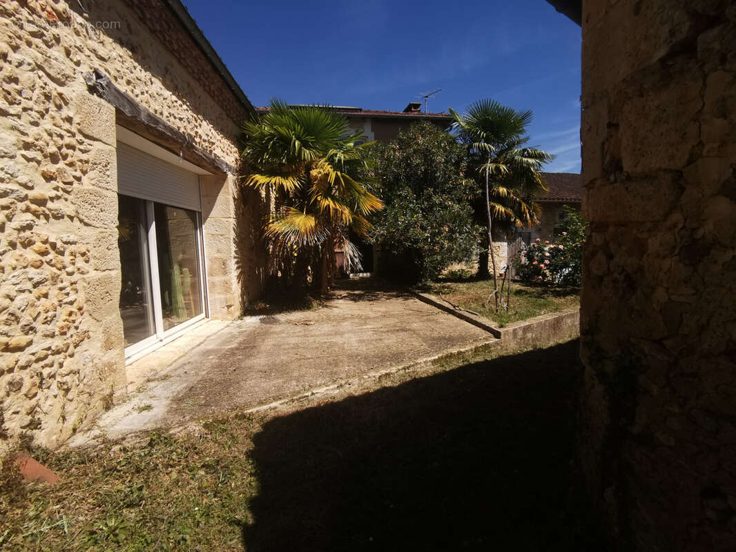 Autre à PERIGUEUX