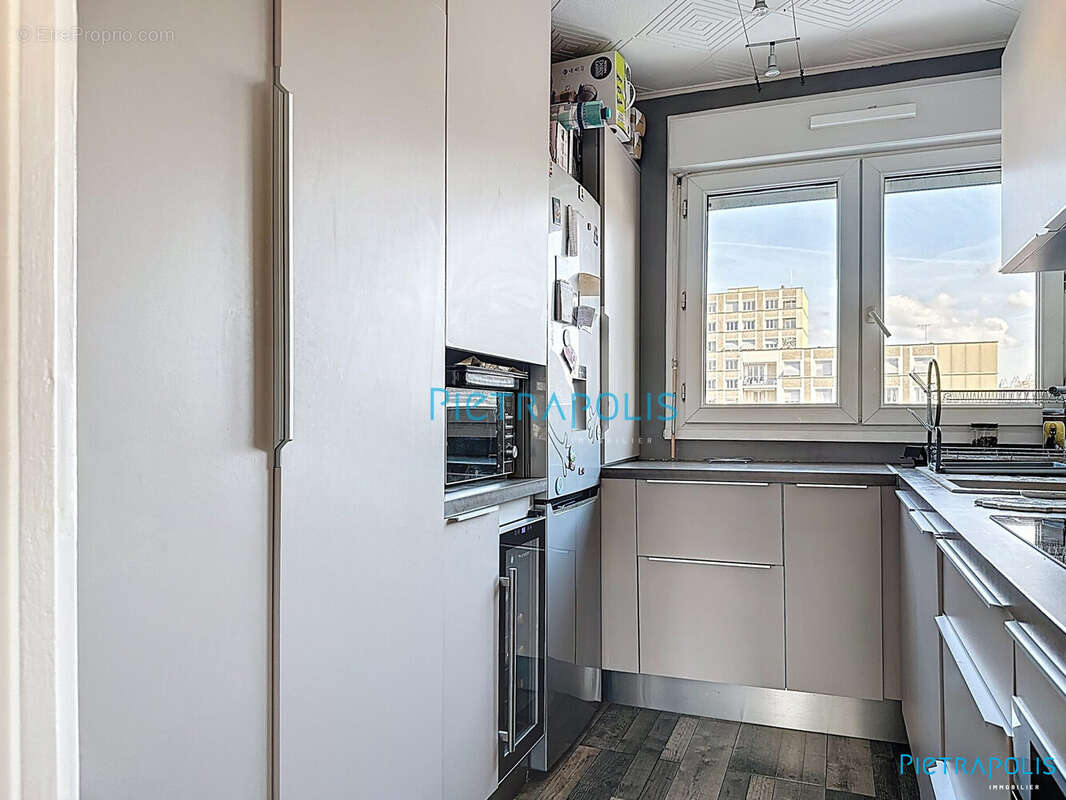cuisine entièrement équipée - Appartement à VILLEFRANCHE-SUR-SAONE
