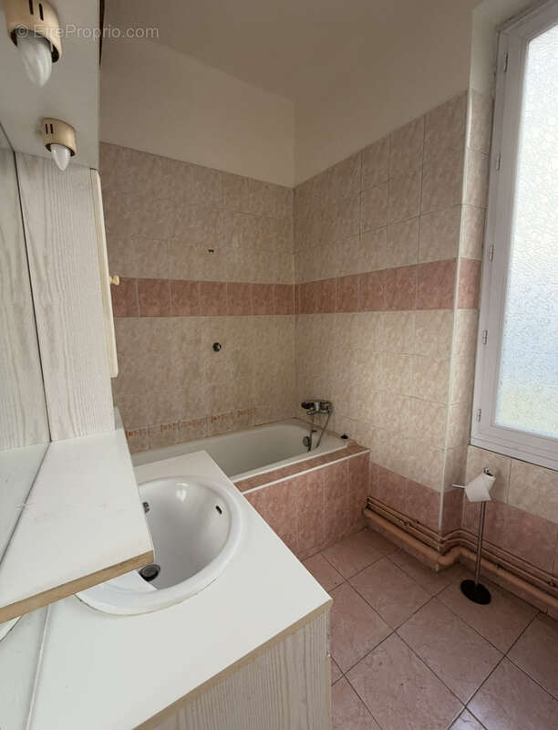 Appartement à MARSEILLE-5E
